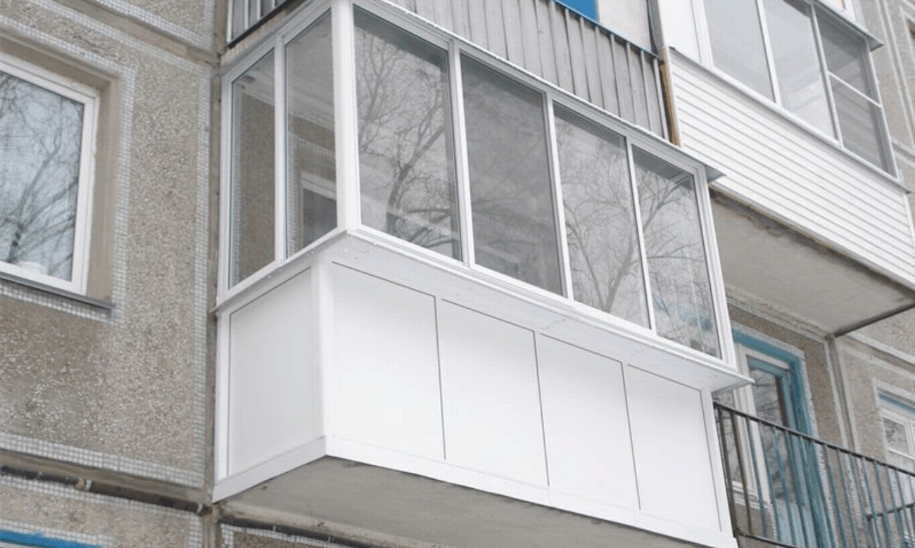 Холодное остекление балконов в Хрущевке